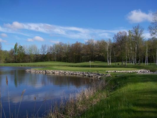 Maple Leaf Golf Course