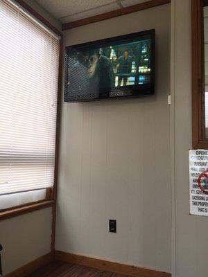 Love the movies in the waiting room!!