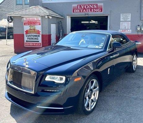 Detailed Rolls Royce Dawn Convertible