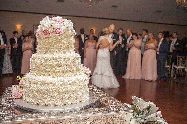 Perfect cake toppers! #Wedding #AtlantaPhotographer