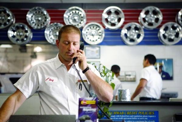 Les Schwab Tire Center