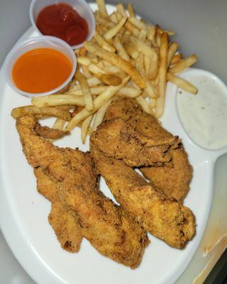 Chicken tender with fries