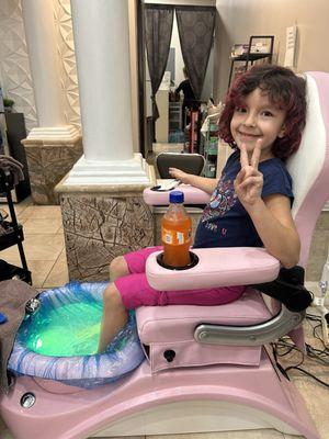 Kid's pedicure chair, perfect size for the princess!