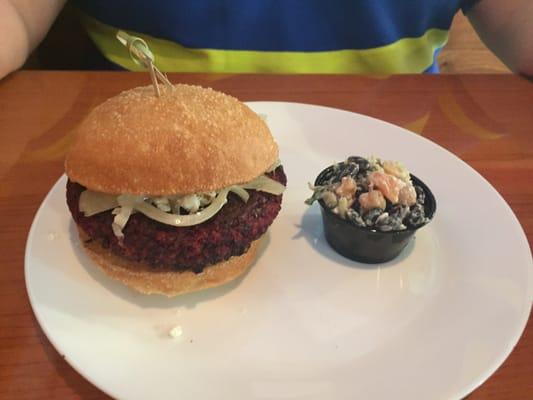 Beet burger