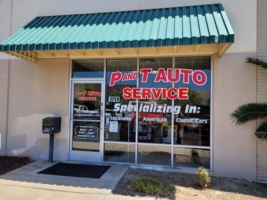 Front Entrance to P and T Auto Service