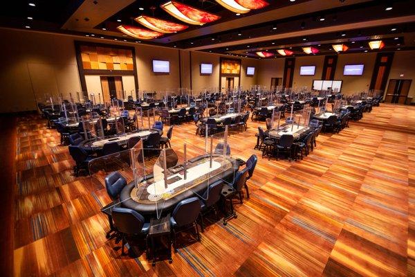 Poker has a new home at Lone Butte. Open 24 hours, the Poker room boasts 30 tables and daily high hands and splash pots.