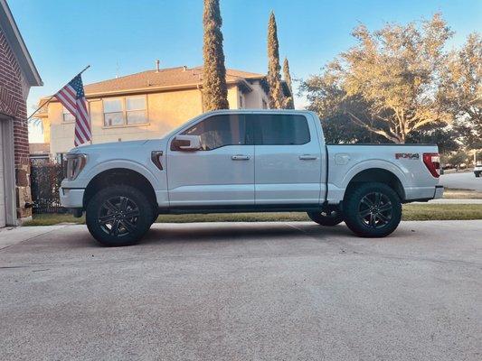 2021 F150 Recon Grapplers 295-65-20 3" RC Vertex Coil over suspension lift