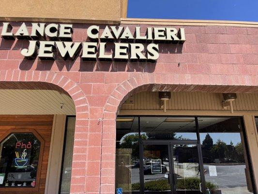 Lance Cavalieri Jewelers