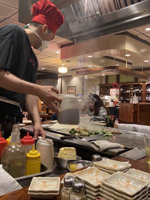 chef preparing the food