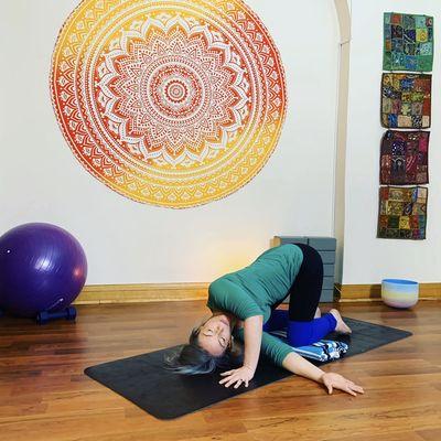 Infinity offers personalized small group yoga and yoga therapy in the Chicago Loop