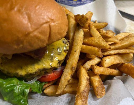 Bacon Cheeseburger Deluxe with Fries