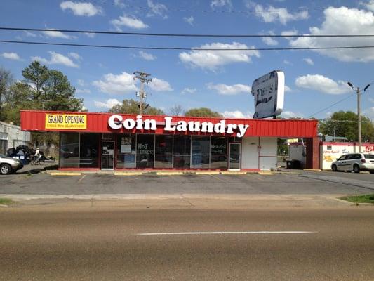 03-20-12; Coin Laundry - Lamar, Memphis TN