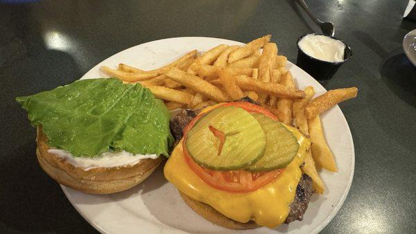 Cheeseburger and fries