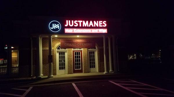 Justmanes Hair Extensions and Wigs - Night View From N Laburnum Avenue