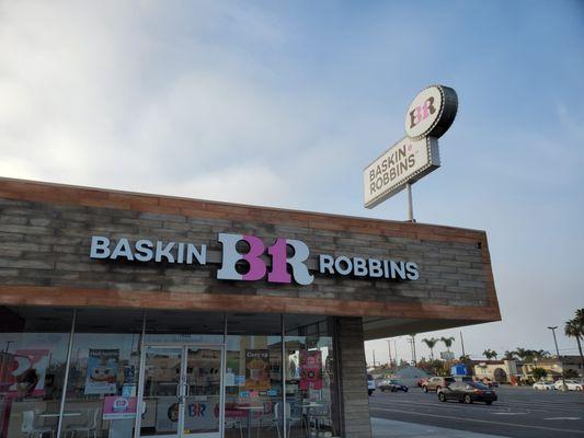 Baskin Robbins is updating their branding, so we produced the storefront signage and backlit panels up above!