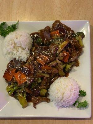 Broccoli beef entree!