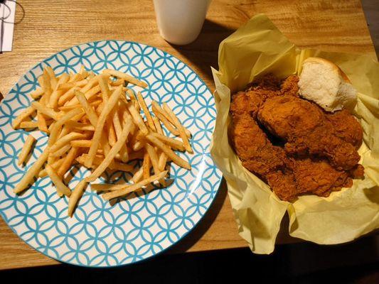 French Fries, mixed piece fried chicken (5pcs), dinner roll  $18