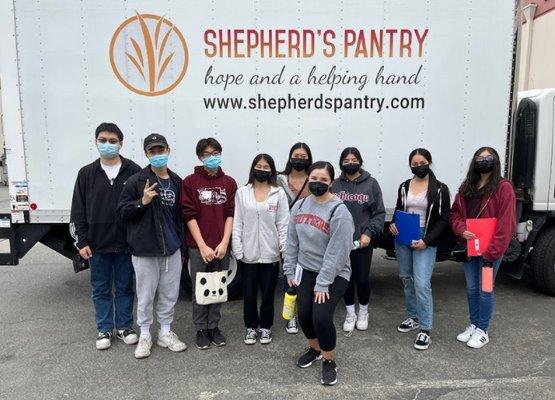 To donate @shepherdspantry (venmo) We provide food and resources to those in the San Gabriel Valley. Volunteers needed today!