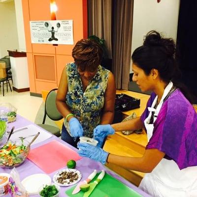 Sonali offers private nutrition demonstrations and sessions for those seeking a more intimate class.