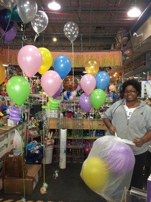 Ordered again from Party Safari for a baby shower. Five 2-balloon clusters and a 3-balloon cluster with "Mother To Be". I  this store!