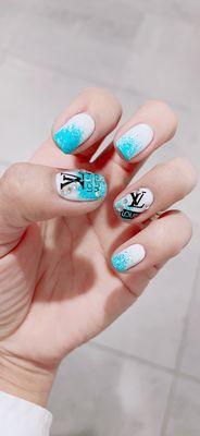 Nails design