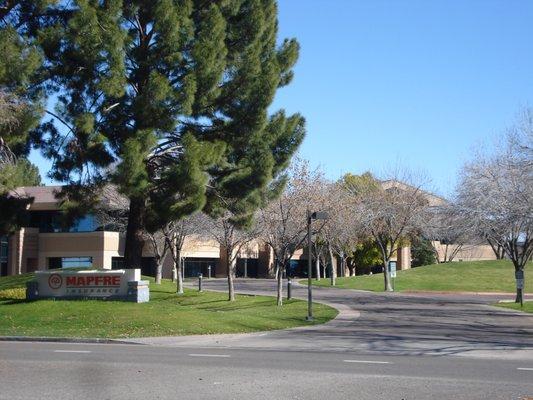 Exterior of MAPFRE Insurance Gilbert, AZ office