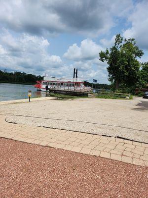 St. Charles Paddlewheel Riverboats