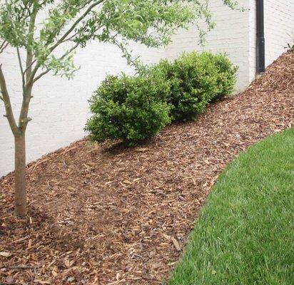 Fra-dor has premium mulch, delivered in bulk for a low price!