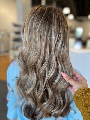 Partial balayage and shadow root by Christina