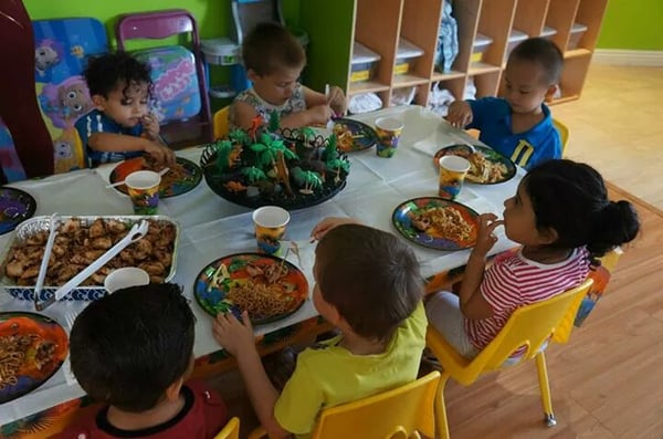 Yhe kids enjoying their meal...