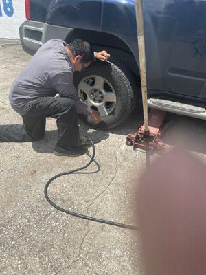 Diaz Tire Service