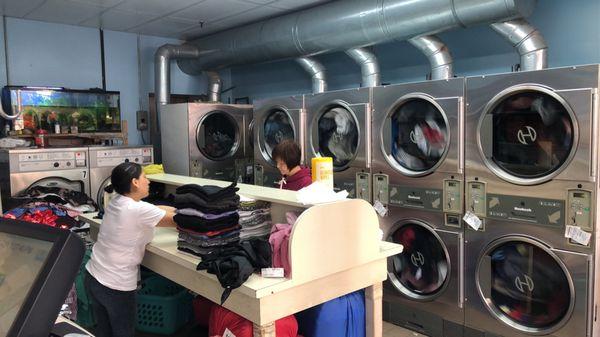 Your neighborhood's convenient wash & fold service!