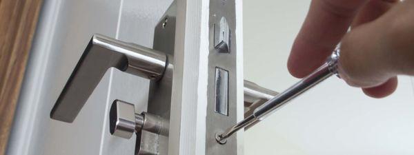 Commercial Locksmith Services.