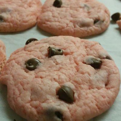 The Chocolate Covered Strawberry Cookies