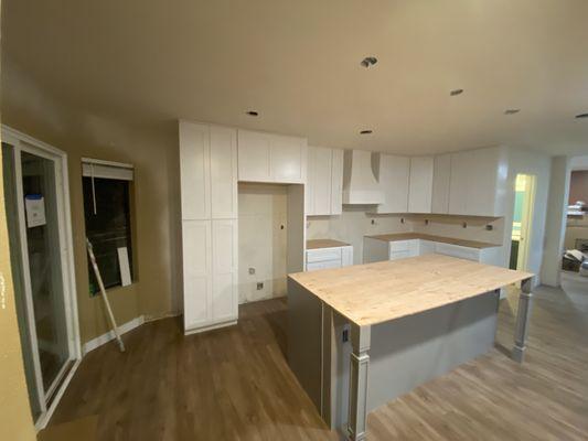 Brand New Kitchen Cabinet Installation