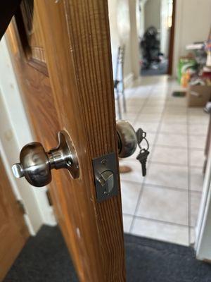 Replace doorknob