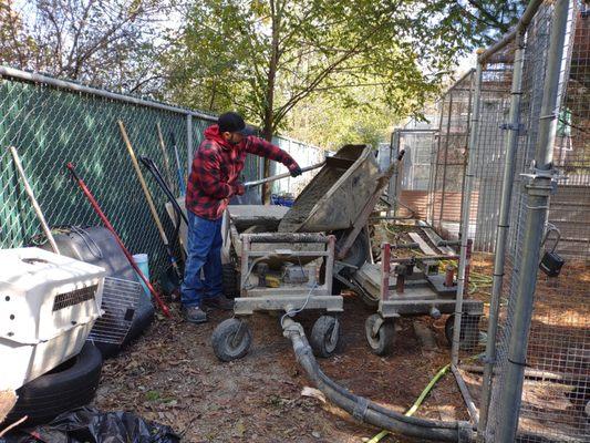 Transferring the concrete slurry to the pump