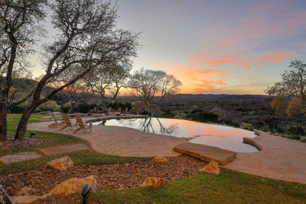 Hill Country negative edge pool.