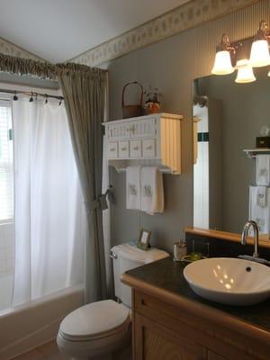 Sunnyview Bath -- all rooms have vaulted full baths with skylights and/or windows, botanical toiletries, built-in hair dryers