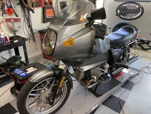 1982 BMW R100RS Fairing repaired & painted, looks great!