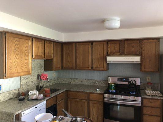 Fixing and painting wooden kitchen