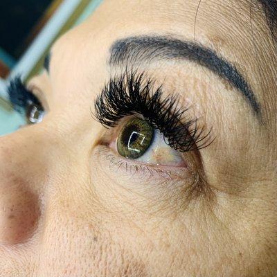 Hybrid eyelash extension