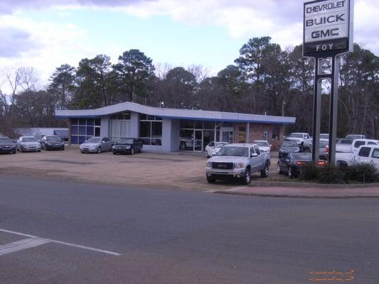 Julian Foy Motors...At the corner of San Antonio and Church St in Many!