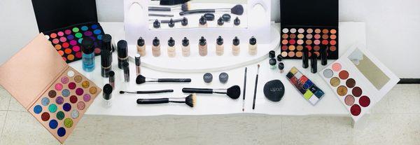 Karoli Makeup School