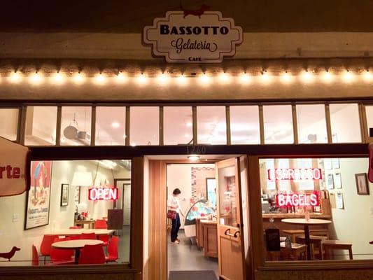 Bassotto Gelateria Storefront