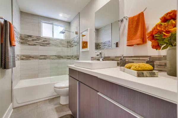 La Jolla Hills Residence: Contemporary Design "Secondary Bathroom"