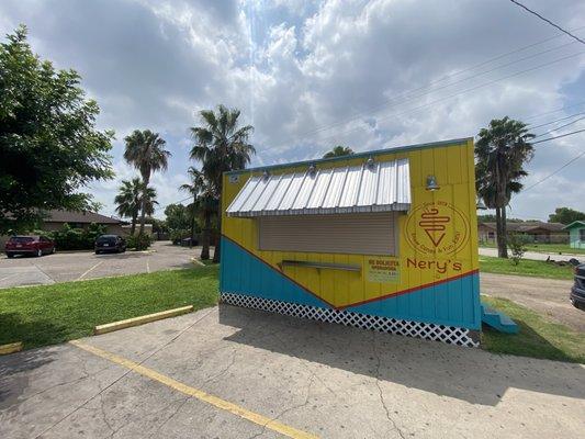 Nery's Snow Cones International Blvd. Raspas Near Me. snacks near me
 snow cones near me
  #Raspas #ShavedIce #IceCream #ShavedSnow