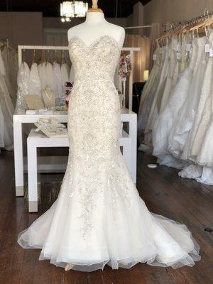 Vintage Chic Bridal Boutique. Bridal shop Dubuque