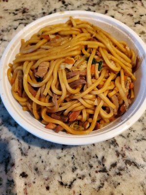 Pork lo mein