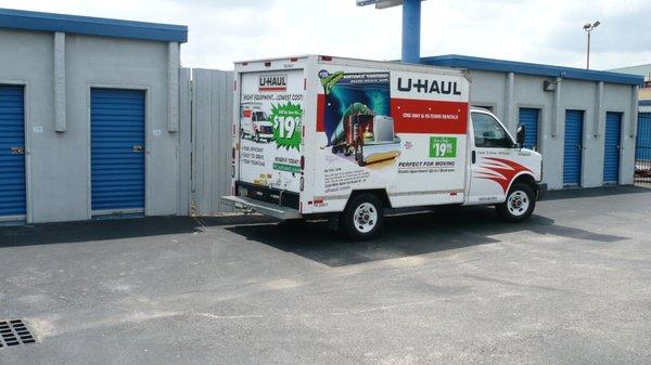 We rent Uhaul's